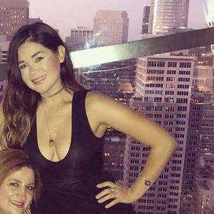 Meet your Posher, Alejandra